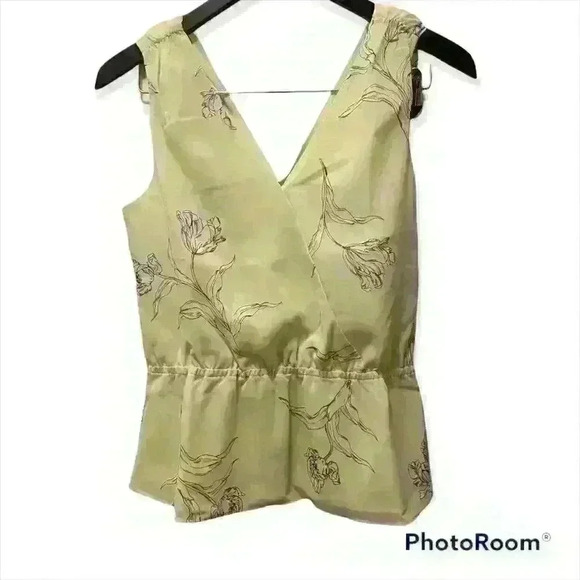 NWT: Banana Republic V Neck Peplum Sleeveless Blouse - Picture 5 of 16